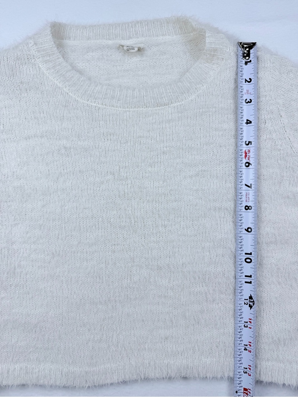 Garage White Fuzzy Eyelash Knit Cropped Crewneck Sweater Medium - Picture 6 of 7